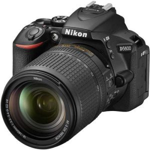 برسی دوربین عکاسی Nikon D5600 DSLR Camera with 18-140mm Lens