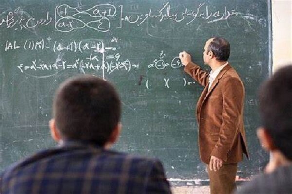 معلمی که با کمک‌های مالی، دانش‌آموزان را به آینده می‌رساند - خبرگزاری مهر | اخبار ایران و جهان