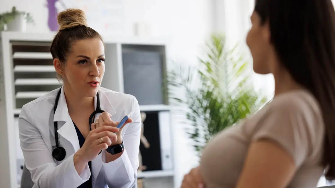 جایگزین بوتاکس در بارداری | چطور بدون تزریق، پوستی صاف و جوان داشته باشیم؟